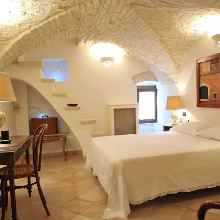 L' Antico Borgo *